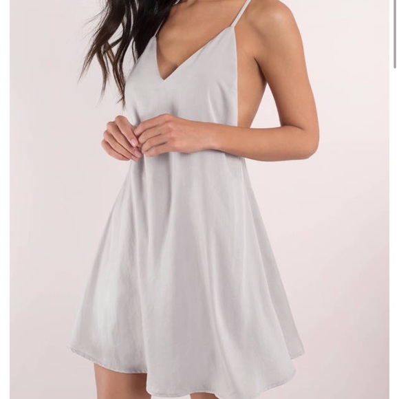 Tobi Dresses & Skirts - TOBI Grey Shift Dress
